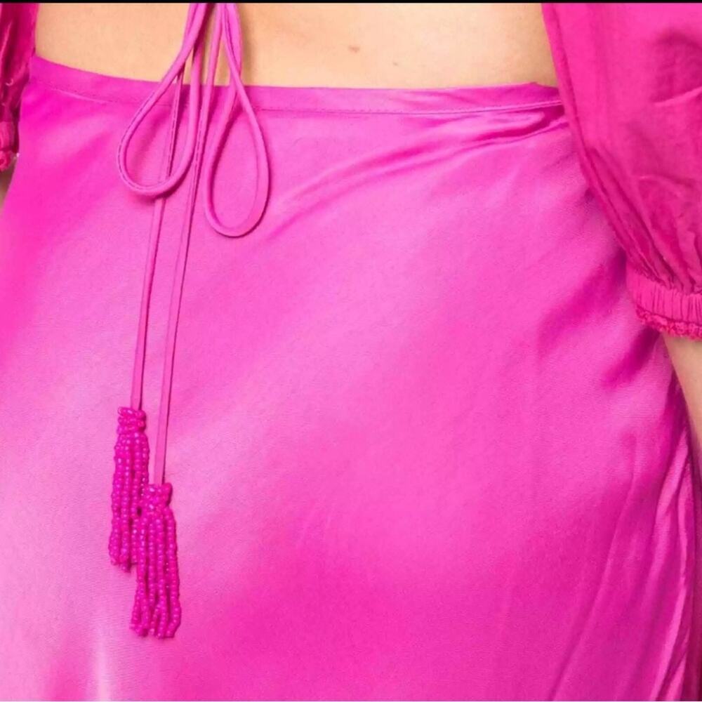 FARM Rio Fuschia satin Midi length 
strap-detail satin-finish midi skirt - Picture 13 of 14